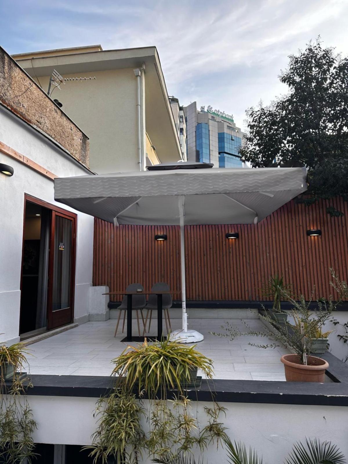 Studio In Bllok Tirana Eksteriør billede