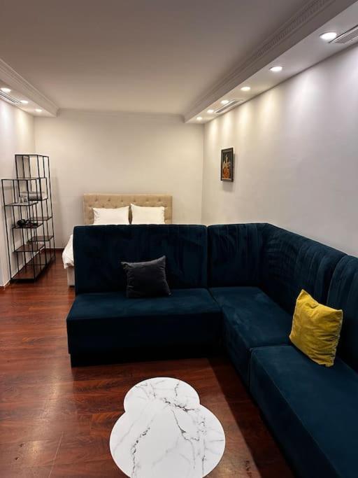 Studio In Bllok Tirana Eksteriør billede