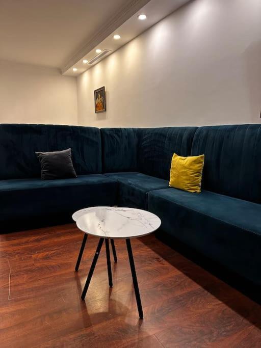 Studio In Bllok Tirana Eksteriør billede